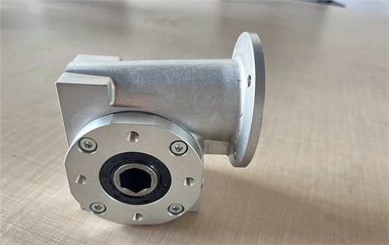 線體輸送、倍速鏈輸送線上用不銹鋼蝸輪蝸桿減速機(jī) (2).jpg